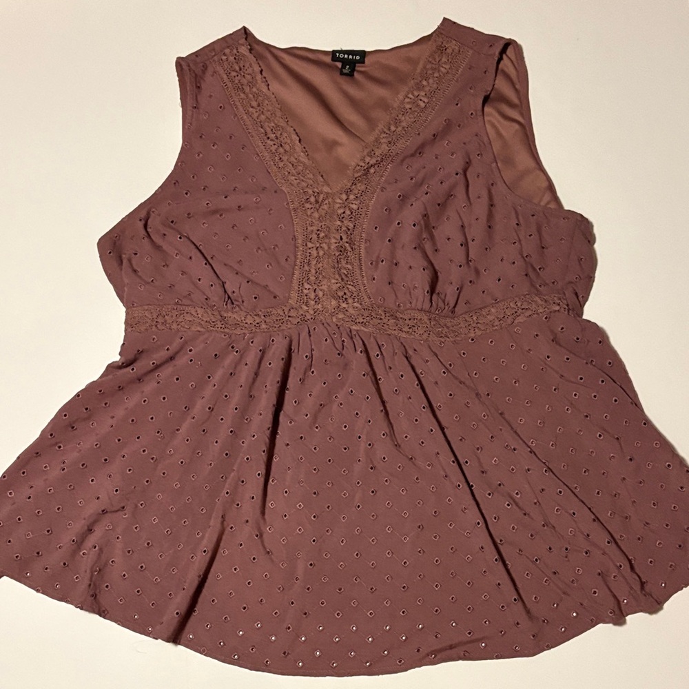 Torrid Mauve Sleeveless Eyelet Blouse